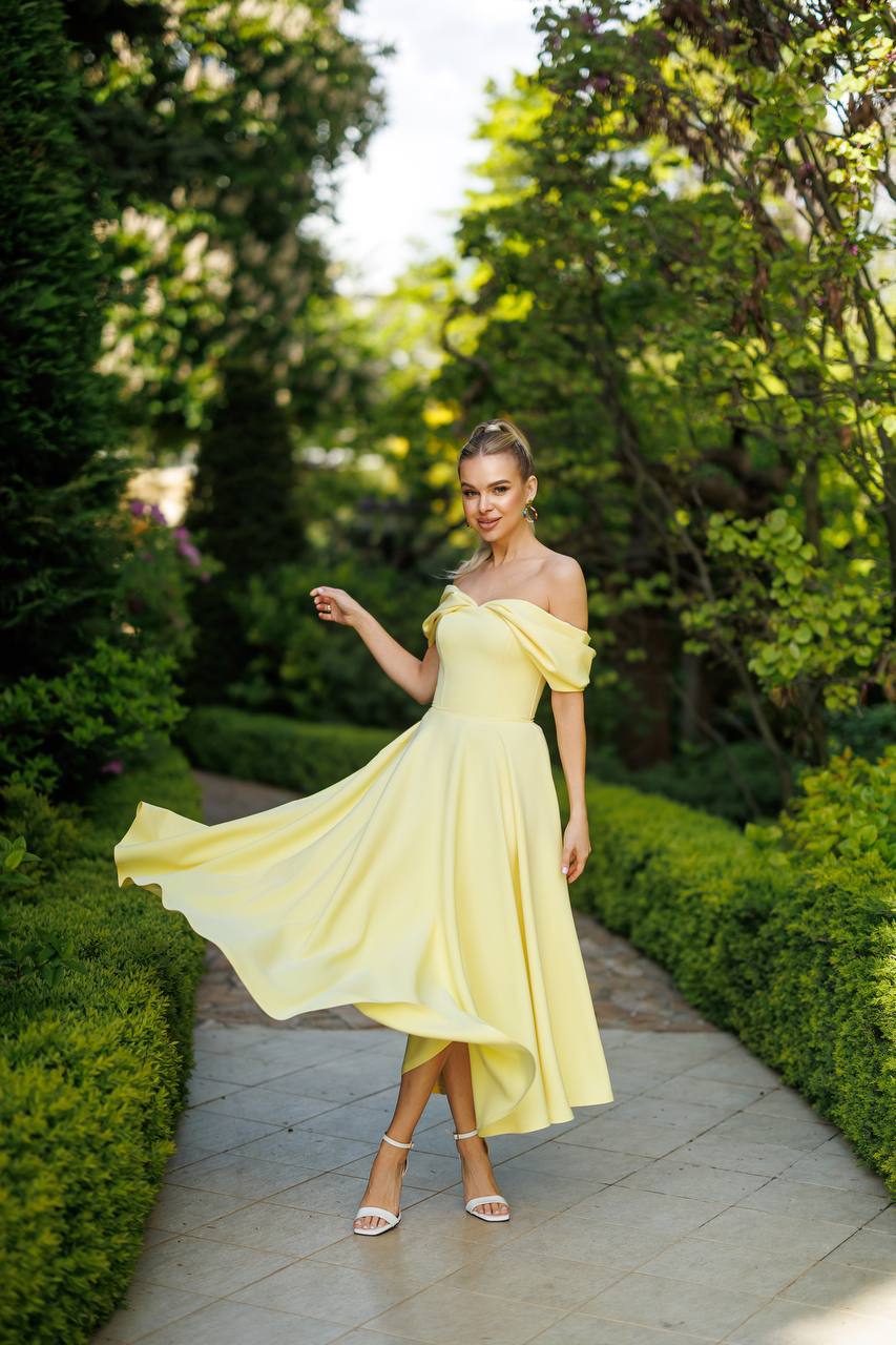 Aurélia Off-Shoulder Midi Dress