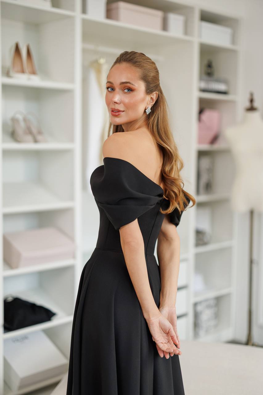 Aurélia Off-Shoulder Midi Dress